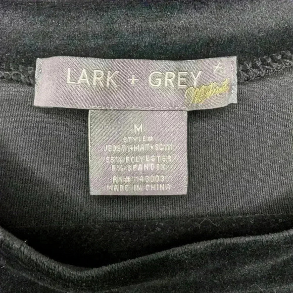 LARK + GREY maternity size medium Black Velour long sleeve cozy soft top - Picture 2 of 5